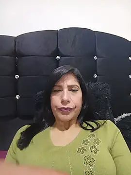 Snapshot of Samantha01_Rosse01 chatting on May 25, 2026, 10:30 pm Samantha01 Rosse01 online show from May 25, 2026, 10:30 pm