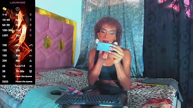 Snapshot of xsofiacastro chatting on June 27, 2026, 12:22 pm xsofiacastro online show from June 27, 2026, 12:22 pm