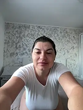 Snapshot of evaxxxcurvyxxx chatting on July 23, 2026, 6:33 am evaxxxcurvyxxx online show from July 23, 2026, 6:33 am