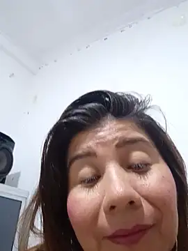 Snapshot of fire_mommy chatting on May 29, 2026, 9:32 pm fire mommy online show from May 29, 2026, 9:32 pm