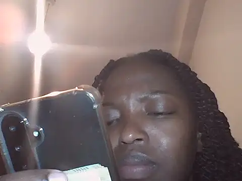 Lucytoochie online show from June 4, 2026, 6:56 pm