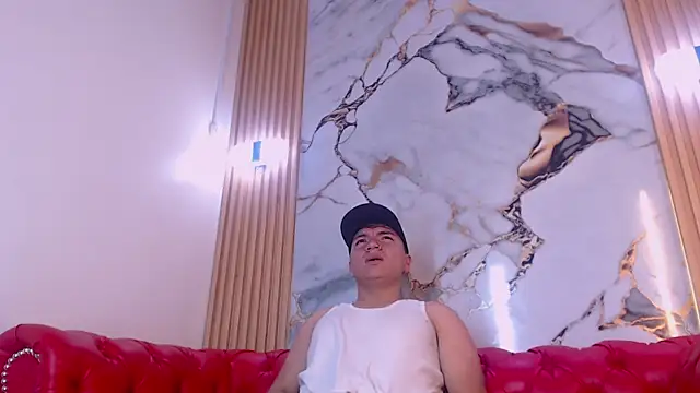 Snapshot of Felipe_Rey chatting on May 27, 2026, 7:54 pm Felipe Rey online show from May 27, 2026, 7:54 pm