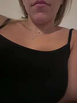 Snapshot of VenClea chatting on July 21, 2026, 7:59 pm VenClea online show from July 21, 2026, 7:59 pm