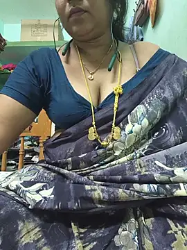 Snapshot of Tamil-kaviya98 chatting on June 12, 2026, 6:16 pm Tamil-kaviya98 online show from June 12, 2026, 6:16 pm
