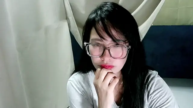 honey kawai online show from June 9, 2026, 1:28 am