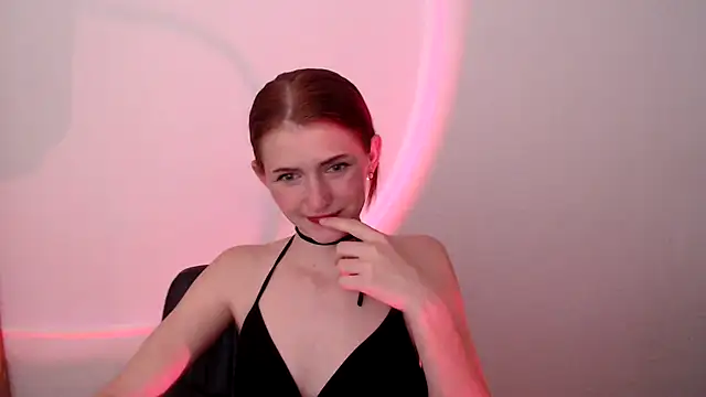Snapshot of ViolaHot_ chatting on May 29, 2026, 7:53 pm ViolaHot online show from May 29, 2026, 7:53 pm