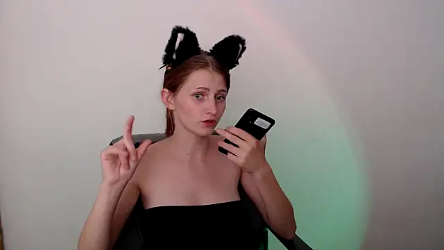 Snapshot of ViolaHot_ chatting on June 30, 2026, 10:10 pm ViolaHot online show from June 30, 2026, 10:10 pm