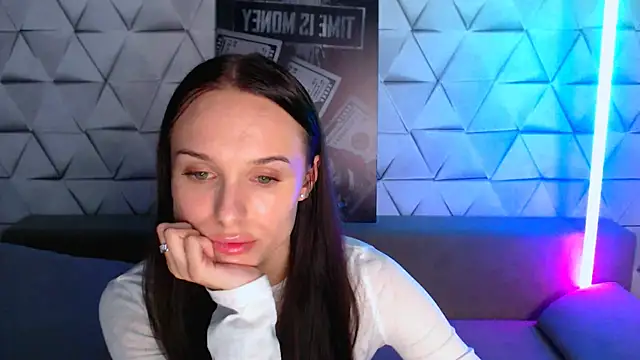 Snapshot of NicoleMerz chatting on May 28, 2026, 7:42 pm NicoleMerz online show from May 28, 2026, 7:42 pm
