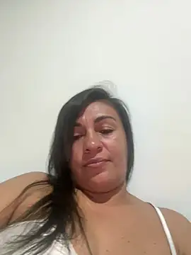Snapshot of kloee_kann chatting on June 11, 2026, 11:46 pm kloee kann online show from June 11, 2026, 11:46 pm
