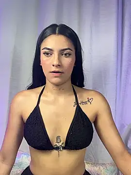 Saracortess online show from July 7, 2026, 10:02 pm