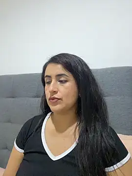 Snapshot of MADAMELUNAXXX chatting on June 12, 2026, 3:26 am MADAMELUNAXXX online show from June 12, 2026, 3:26 am
