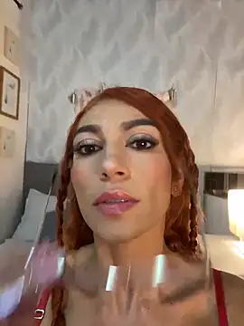 Snapshot of Isisjames chatting on June 2, 2026, 4:45 am Isisjames online show from June 2, 2026, 4:45 am
