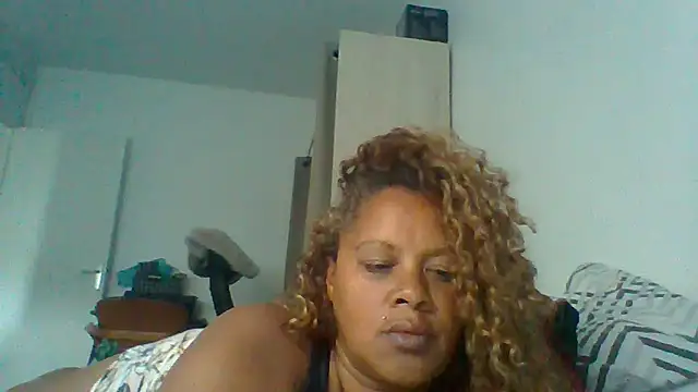 Snapshot of DOMINATRICESANDRA chatting on June 3, 2026, 6:45 pm DOMINATRICESANDRA online show from June 3, 2026, 6:45 pm