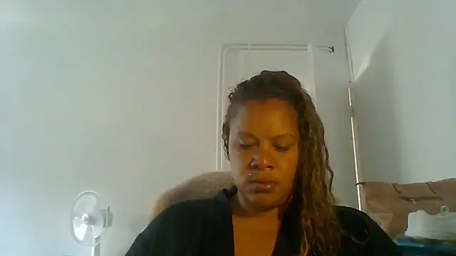 Snapshot of DOMINATRICESANDRA chatting on June 5, 2026, 7:14 am DOMINATRICESANDRA online show from June 5, 2026, 7:14 am