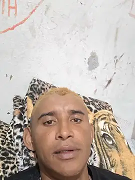 Snapshot of DOUGLAS-santos30 chatting on June 10, 2026, 3:46 pm DOUGLAS-santos30 online show from June 10, 2026, 3:46 pm