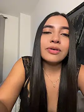 Snapshot of HaileyBieber_ chatting on July 23, 2026, 11:33 pm HaileyBieber online show from July 23, 2026, 11:33 pm