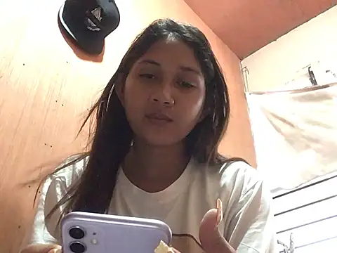 Snapshot of rizaaa_ chatting on July 19, 2026, 5:16 am rizaaa online show from July 19, 2026, 5:16 am