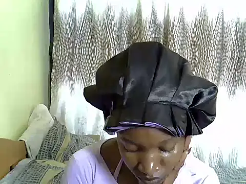 Snapshot of Pretty_Carson chatting on May 29, 2026, 7:09 pm Pretty Carson online show from May 29, 2026, 7:09 pm