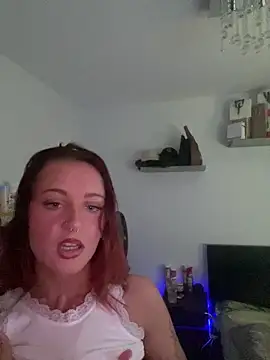 Snapshot of PoisonIvy_x chatting on June 2, 2026, 12:38 pm PoisonIvy x online show from June 2, 2026, 12:38 pm