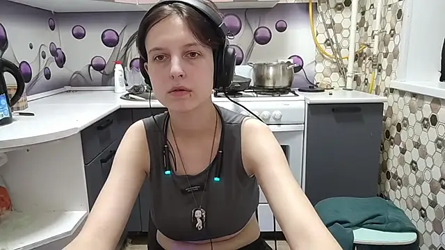 Saranade online show from July 4, 2026, 5:06 pm