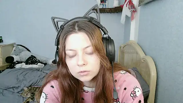 AlessiaViolet online show from June 6, 2026, 10:42 am