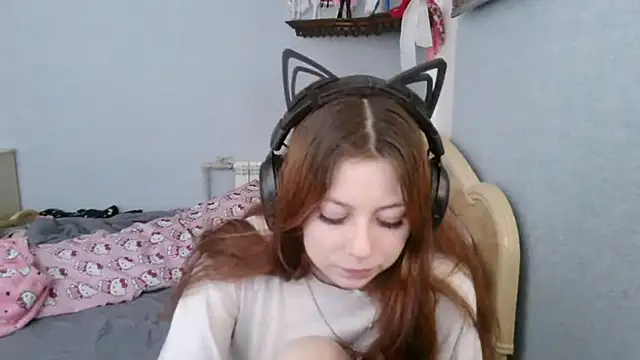 AlessiaViolet online show from July 8, 2026, 8:48 am