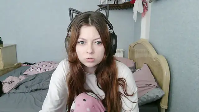 AlessiaViolet online show from July 7, 2026, 9:02 am