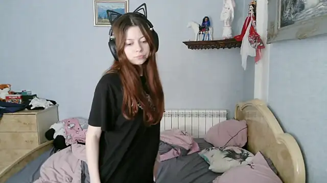 AlessiaViolet online show from June 11, 2026, 9:39 am