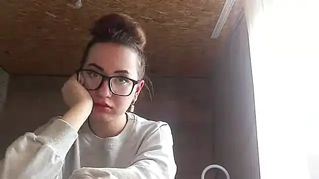 Snapshot of OliviaMoment chatting on May 29, 2026, 9:26 am OliviaMoment online show from May 29, 2026, 9:26 am