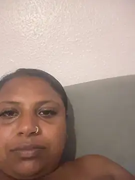 Snapshot of LittleMissGrippy chatting on June 24, 2026, 12:31 am LittleMissGrippy online show from June 24, 2026, 12:31 am