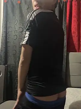 Snapshot of JULIANHOTSEX chatting on June 2, 2026, 1:27 am JULIANHOTSEX online show from June 2, 2026, 1:27 am