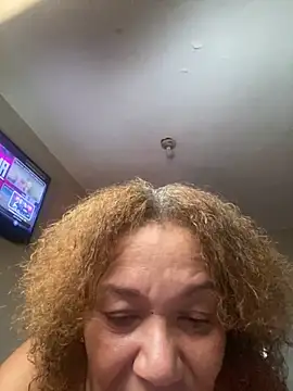 rosanna78322 online show from June 11, 2026, 6:49 pm