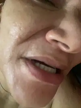 rosanna78322 online show from July 7, 2026, 11:52 pm