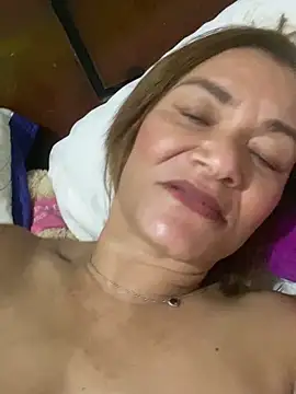 rosanna78322 online show from June 14, 2026, 2:24 am