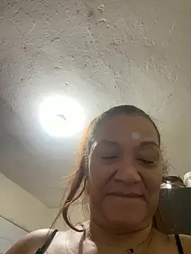 rosanna78322 online show from June 13, 2026, 3:59 am