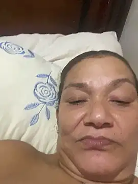 rosanna78322 online show from June 11, 2026, 2:53 am