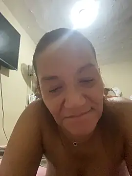 rosanna78322 online show from June 8, 2026, 8:20 pm