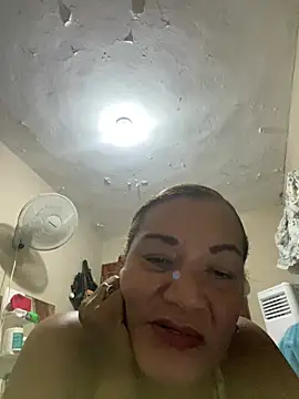 rosanna78322 online show from July 18, 2026, 12:52 am