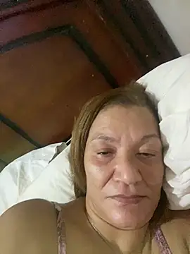 rosanna78322 online show from July 28, 2026, 4:31 am