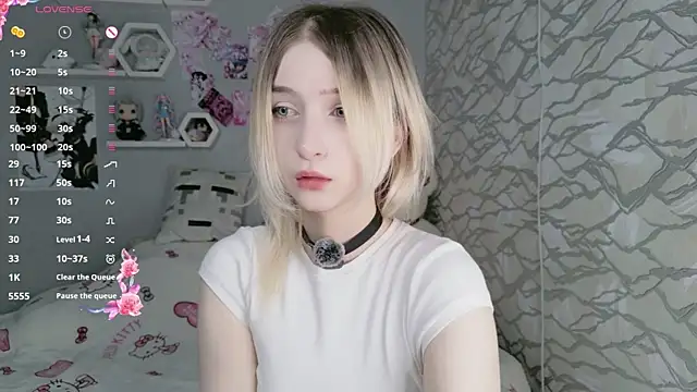 Snapshot of meganami chatting on June 12, 2026, 1:42 pm meganami online show from June 12, 2026, 1:42 pm