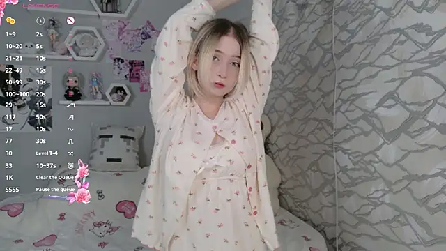 Snapshot of meganami chatting on June 3, 2026, 1:12 pm meganami online show from June 3, 2026, 1:12 pm