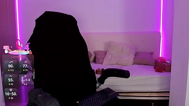 Snapshot of LindaWhite_ chatting on October 29, 2025, 11:03 pm LindaWhite online show from October 29, 2025, 11:03 pm