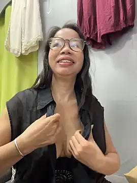 Snapshot of honghong_mother chatting on June 15, 2026, 3:07 am honghong mother online show from June 15, 2026, 3:07 am
