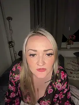 Snapshot of Alex-Blond chatting on June 12, 2026, 8:39 pm Alex-Blond online show from June 12, 2026, 8:39 pm