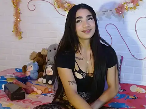 IreneSaez333 online show from August 2, 2026, 1:04 am