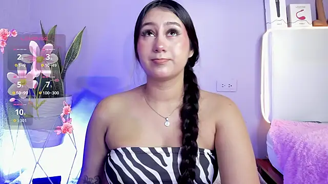 Snapshot of Allison_Peach chatting on June 13, 2026, 8:29 pm Allison Peach online show from June 13, 2026, 8:29 pm