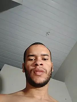 Snapshot of Carlosxnts chatting on July 1, 2026, 7:47 pm Carlosxnts online show from July 1, 2026, 7:47 pm