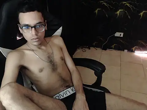 Snapshot of draven_sex chatting on July 28, 2026, 10:20 pm draven sex online show from July 28, 2026, 10:20 pm