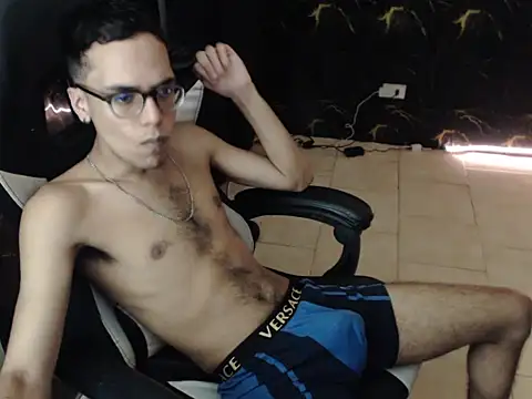 Snapshot of draven_sex chatting on July 5, 2026, 9:32 pm draven sex online show from July 5, 2026, 9:32 pm