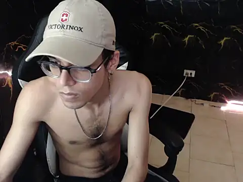 Snapshot of draven_sex chatting on June 17, 2026, 9:25 pm draven sex online show from June 17, 2026, 9:25 pm